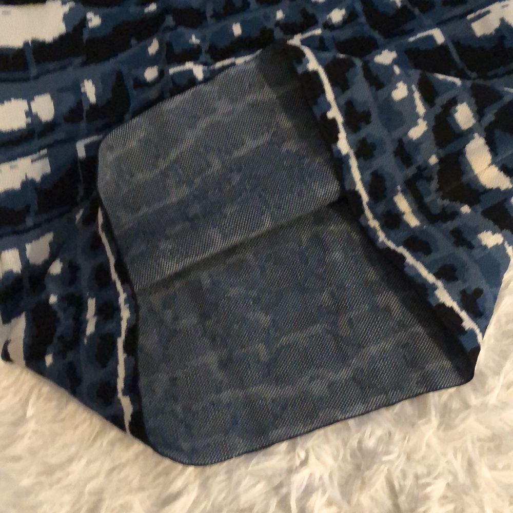 Parker Hartley Knit Dress in Blue & Black ๐๐ค - Picture 9 of 12